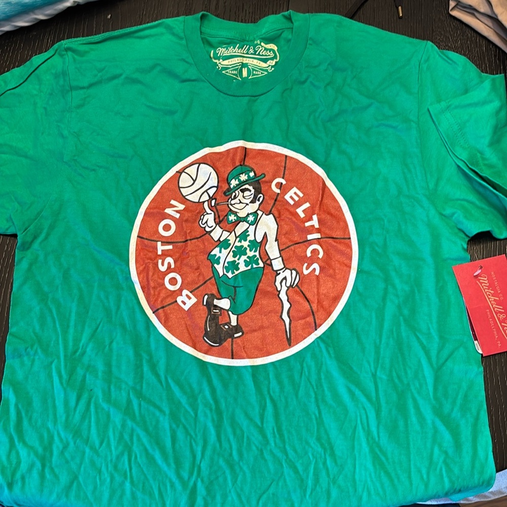 Mitchell and Ness Boston Celtics short sleeve tshirt